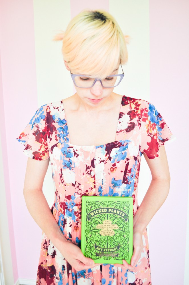 Pastel Carousel | Book Review | Wicked Plants by Amy Stewart